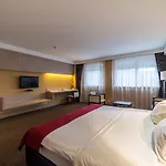 City Hotel Mostar Hotell 4*