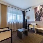 City Hotel Mostar Hotell 4*