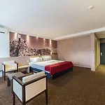 City Hotel Mostar 4*