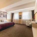 City Hotel Mostar 4*