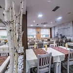 City Hotel Mostar Hotell 4*