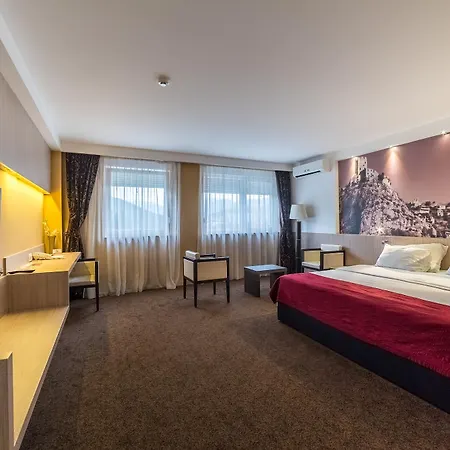 City Hotel Mostar 4*