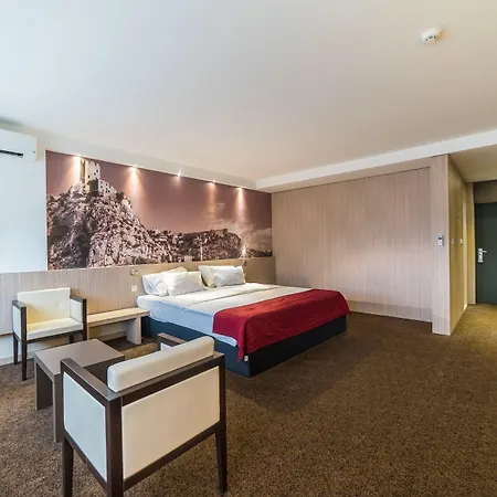 City Hotel Mostar 4*