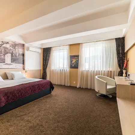 City Hotel Mostar 4*