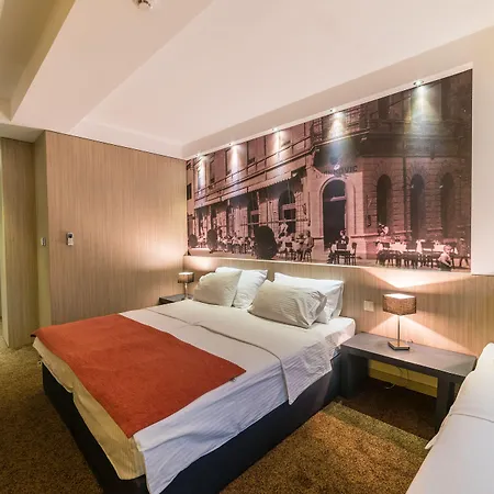 City Hotel Mostar מלון
