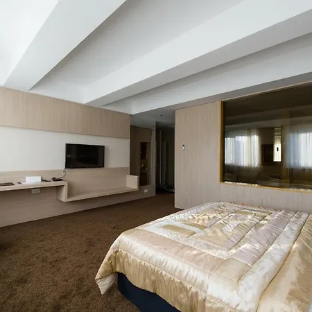 City Hotel Mostar מלון מוסטר