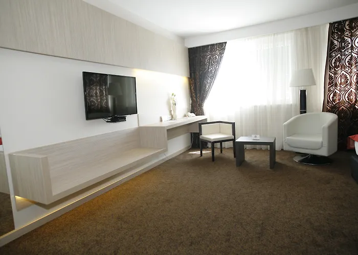 Hotel City Hotel Mostar 4*