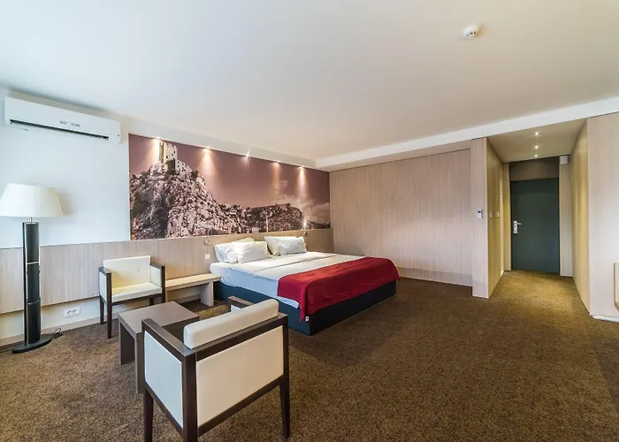 City Hotel Mostar 4*