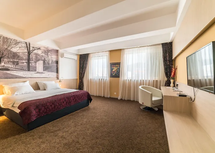 City Hotel Mostar 4*