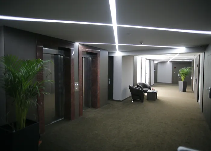 City Hotel Mostar 4*